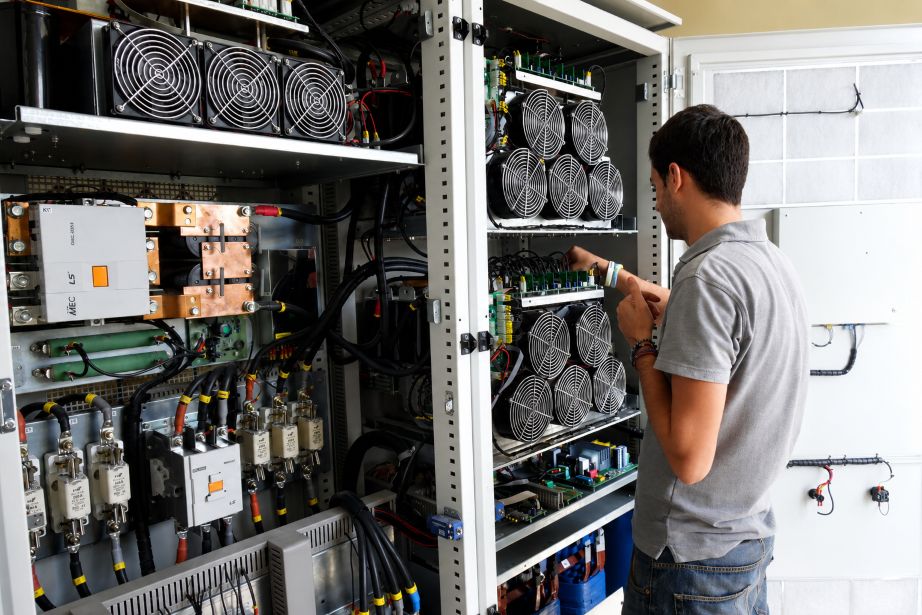 hybrid solar with battery storage